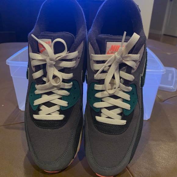 Air Max 90 Oil Grey Rainforest - Picture 3 of 7